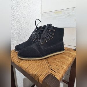 TOM'S suede booties